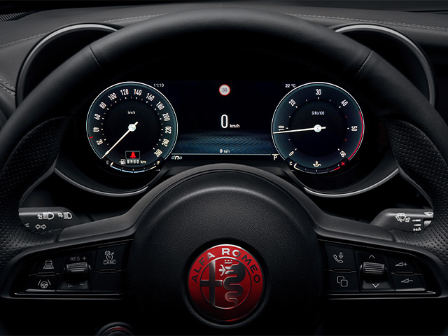 Badge Alfa Romeo rouge sur le volant